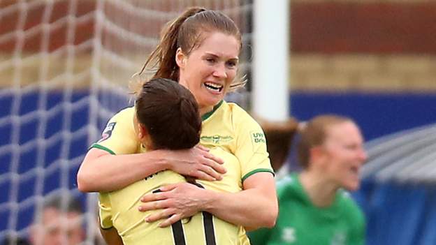 Bristol City off foot of WSL with draw at Everton