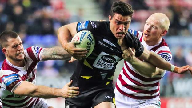 Man of Steel Croft extends Salford deal until 2030