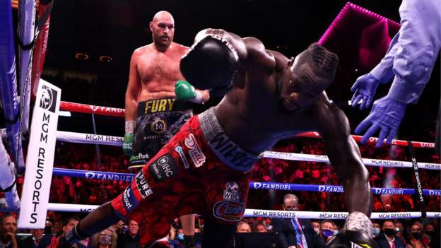 Tyson Fury defeats Deontay Wilder to retain WBC heavyweight title in Las Vegas