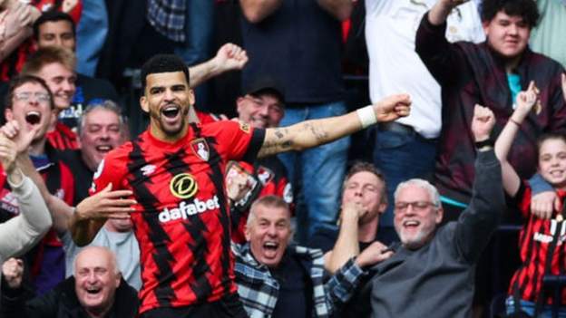 Bournemouth stun Spurs with last-gasp winner