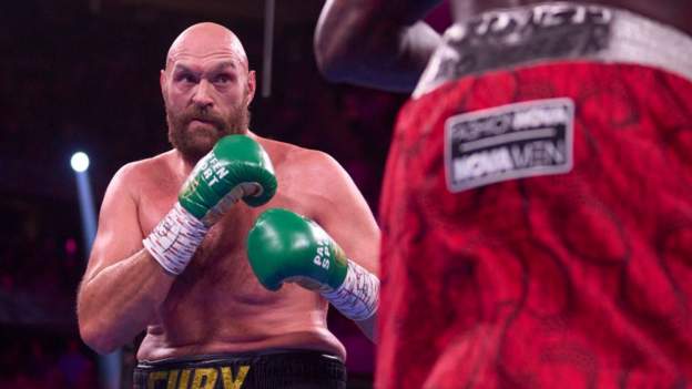 Tyson Fury v Dillian Whyte: 'Bodysnatcher' puts pen to paper on fight contract