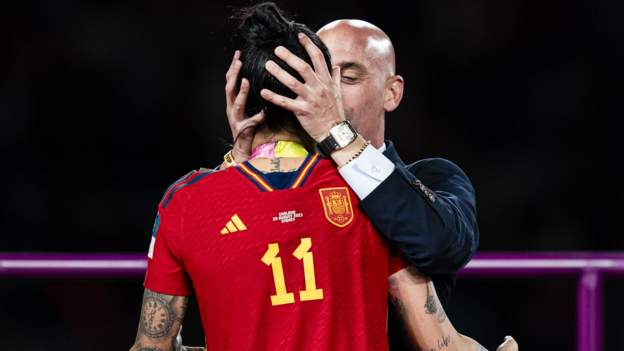 Equality a 'bigger fight' than Rubiales - Harries