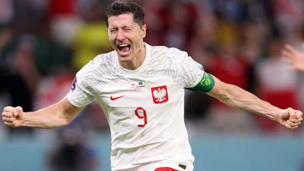 Argentina top group as Poland through on goal difference