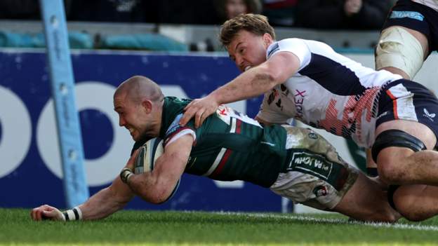 Premiership: Leicester Tigers 24-18 Saracens - Tigers hold on to beat leaders