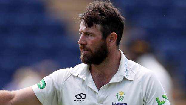 County Championship: Neser leads the Great Escape from Glamorgan to Sussex