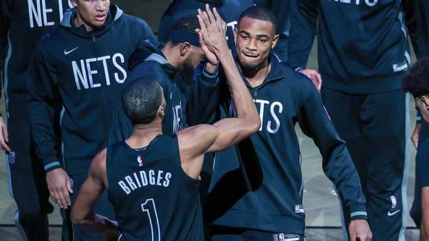 NBA play-offs: Phoenix Suns beat Los Angeles Clippers to move to brink of  NBA Finals - BBC Sport