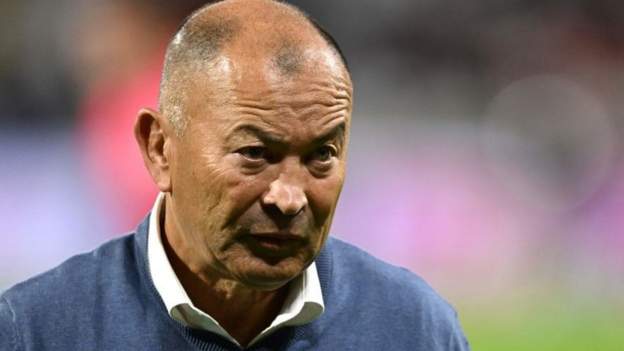 Under-fire Jones '100% committed' to Australia