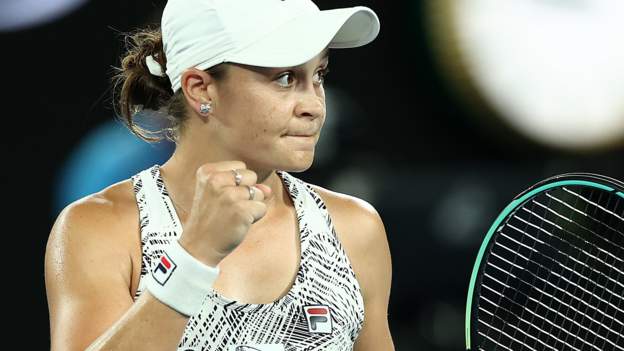 Australian Open: Ashleigh Barty to meet Danielle Collins in Melbourne final - BBC Sport