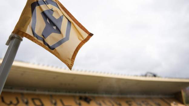 Wolves: Championship winners lost £1m a week during 2017-18 - BBC Sport