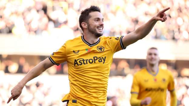 Wolves score twice in stoppage time to beat Spurs