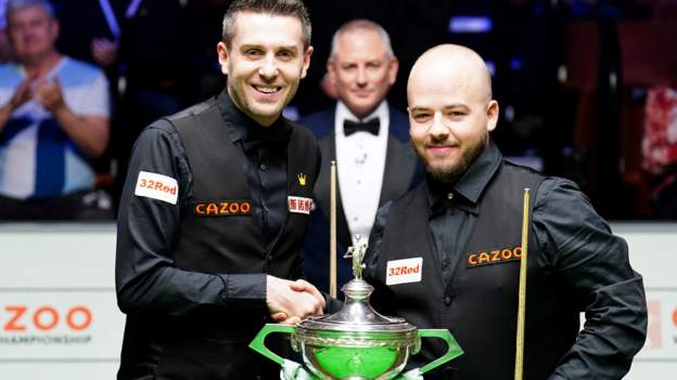 World Snooker Championship 2023 results: Mark Selby fights back against  John Higgins - BBC Sport