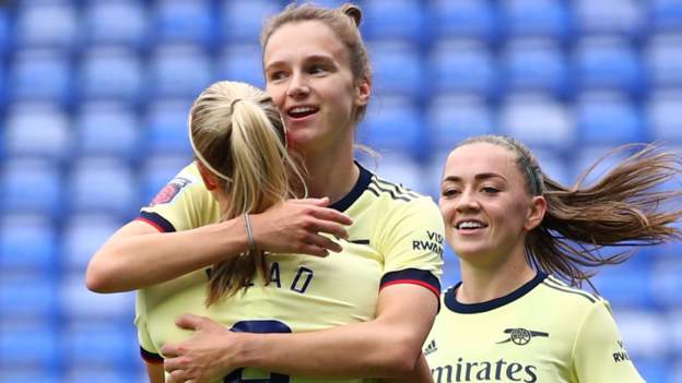 Reading 0-4 Arsenal: Gunners score three first-half goals to continue winning WSL start