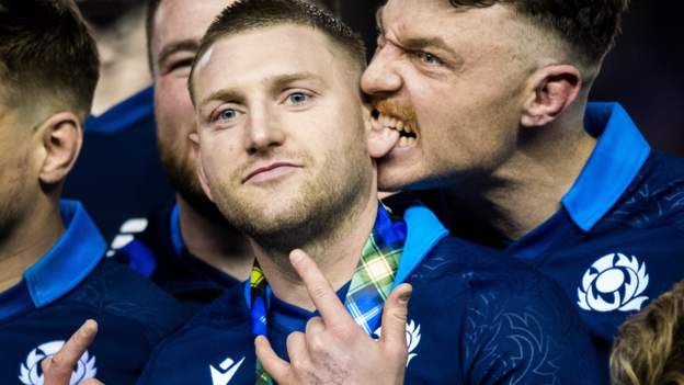 <div>Finn Russell: Scotland star's rise from pre-match burger and chips to Six Nations' top fly-half</div>