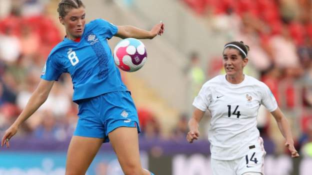 Iceland 1-1 France: Iceland out despite France draw