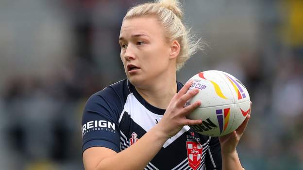 Rhinos half-back Roche to move to women's NRL