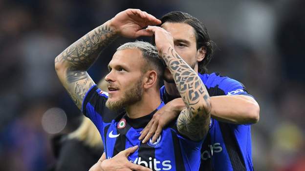 Inter-Juventus 1-0 (2-1): il gol di Federico Dimarco manda i padroni di casa in finale di Coppa Italia.