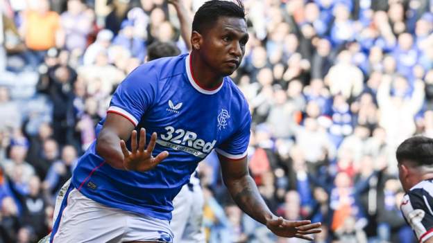 Rangers overcome St Mirren with late goals