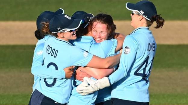 Women's World Cup: England beat South Africa to book final date with Australia