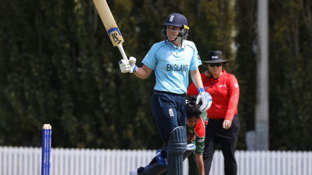 Sciver hits ton in England warm-up win