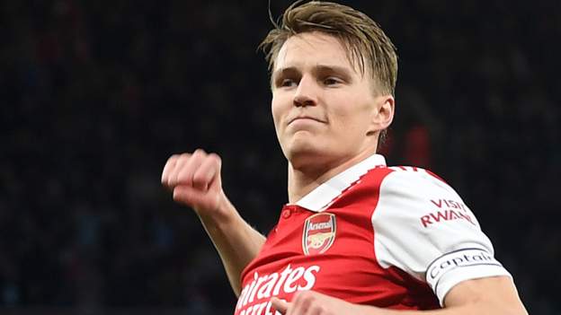 Arsenal 3-1 Chelsea: Martin Odegaard double helps Arsenal back to top of Premier League