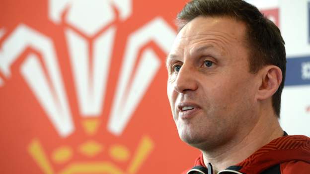 Jason Strange: Wales U20 coach set for Canada secondment - BBC Sport