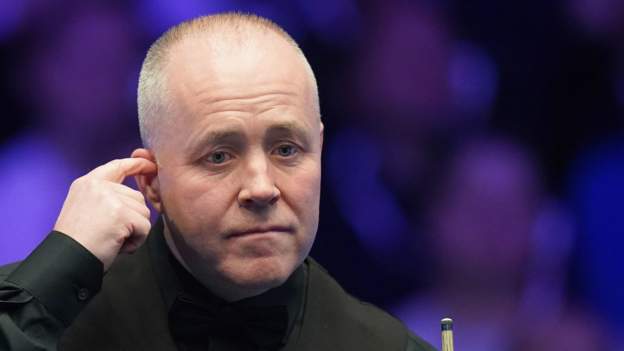 Four-time champion Higgins powers past Grace