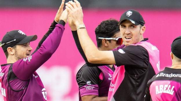 T20 Blast: Somerset erreicht den Rekord im sechsten Finale und verteidigt die niedrige Gesamtzahl, um Surrey zu schlagen