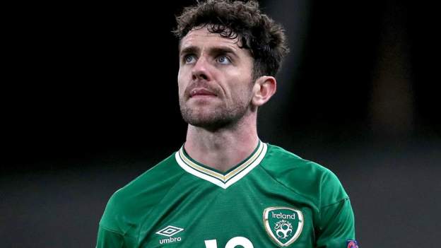 Robbie Brady: La Repubblica d’Irlanda convoca il giocatore del Preston per le partite della Nations League