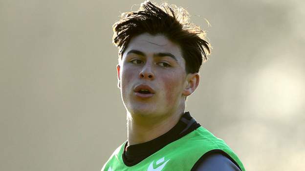 Rees-Zammit set to boost Wales for Gloucester