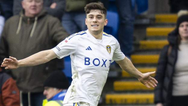 Cardiff City 0-3 Leeds United: Patrick Bamford scores again as