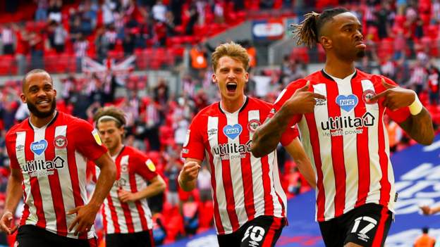 Bees beat Swans to reach Premier League