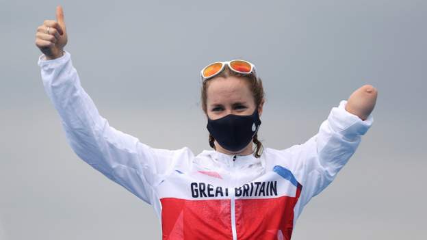 Cashmore defends Para-triathlon Championship title