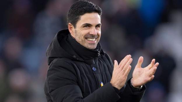 Jesus scores twice as leaders Arsenal beat Leeds