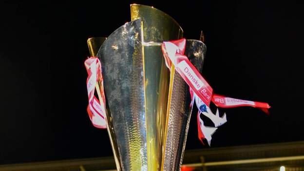 Clubs 'bitterly disappointed' by IFA funding cut