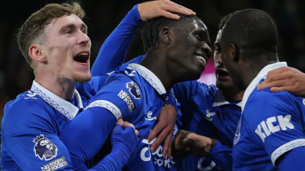Everton v Fulham: 'Keep changing the story,' says Amadou Onana
