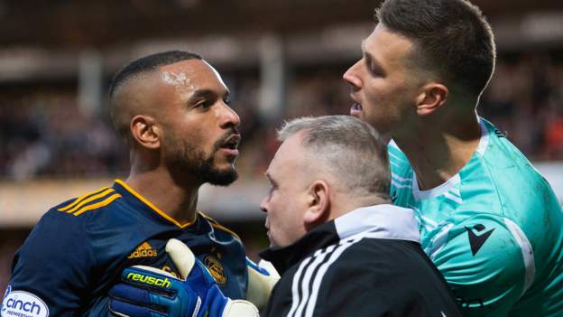 Dundee United 1-0 Aberdeen: Red card apiece as Harkes gives hosts victory