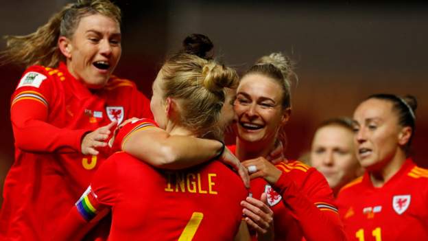 Wales 5-0 Greece: Thumping win for Gemma Grainger's side in Llanelli