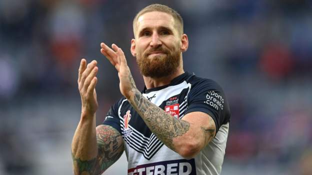 England captain Tomkins returns for quarter-final