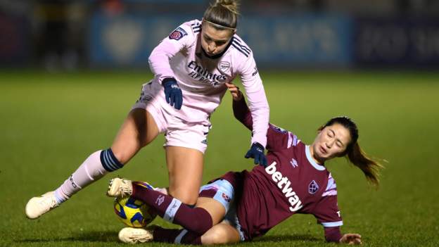 Arsenal falter in WSL title race with West Ham draw