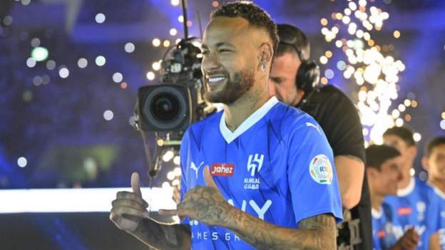 Neymar given huge welcome by Al Hilal fans - ESPN Video