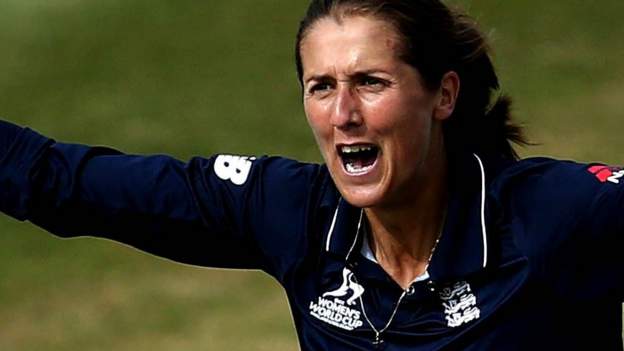 England’s triple World Cup winner Gunn retires