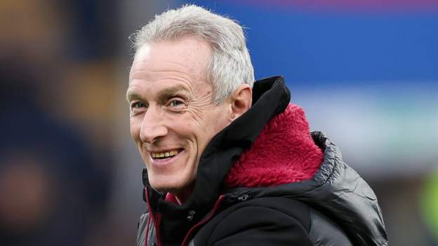 Wales aim to create rugby 'chaos' against Ireland