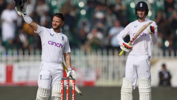 Four make tons on stunning day for England