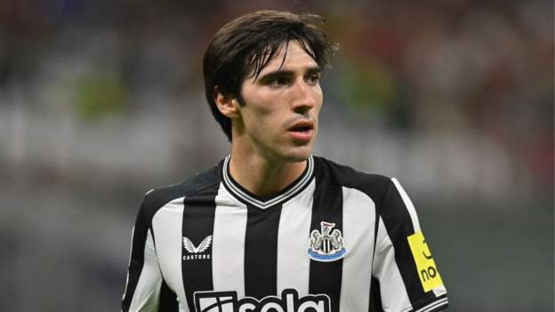 Sandro Tonali: Newcastle boss Eddie Howe confirms midfielder is available to face Crystal Palace