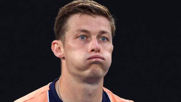 <div>Australian Open 2023: Britain's Neal Skupski knocked out of both doubles events</div>