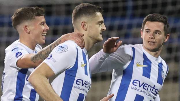 In-form Bannsiders defeat Crues at Showgrounds