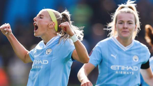 WSL talking points as Arsenal face Man City test