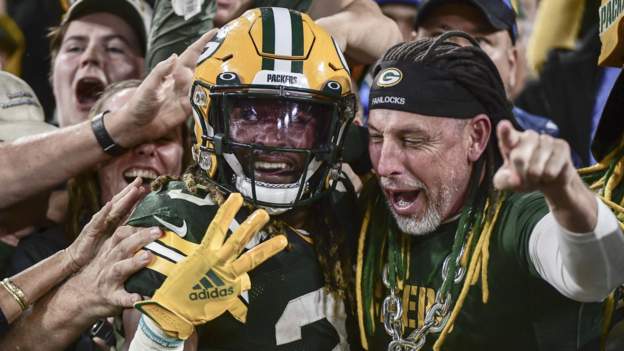 NFL: Green Bay Packers beat Detroit Lions with four Aaron Jones touchdowns