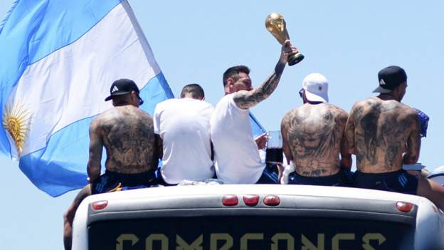 Ecstatic scenes as Argentina celebrate in bus parade