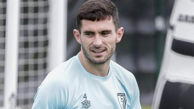 Lewis Cook Tài Năng Trẻ Vượt Qua Chấn Thương - Hành Trình Khẳng Định Giá Trị Bản Thân